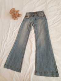 Нові джинси для дівчинки