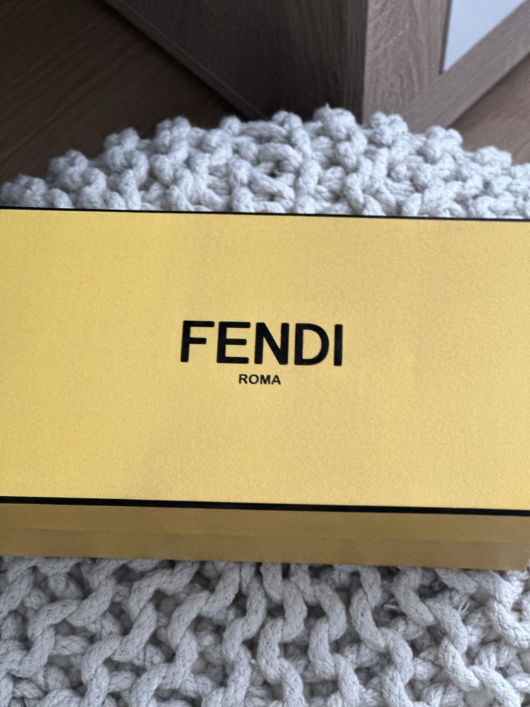 сонцезахисні окуляри Fendi