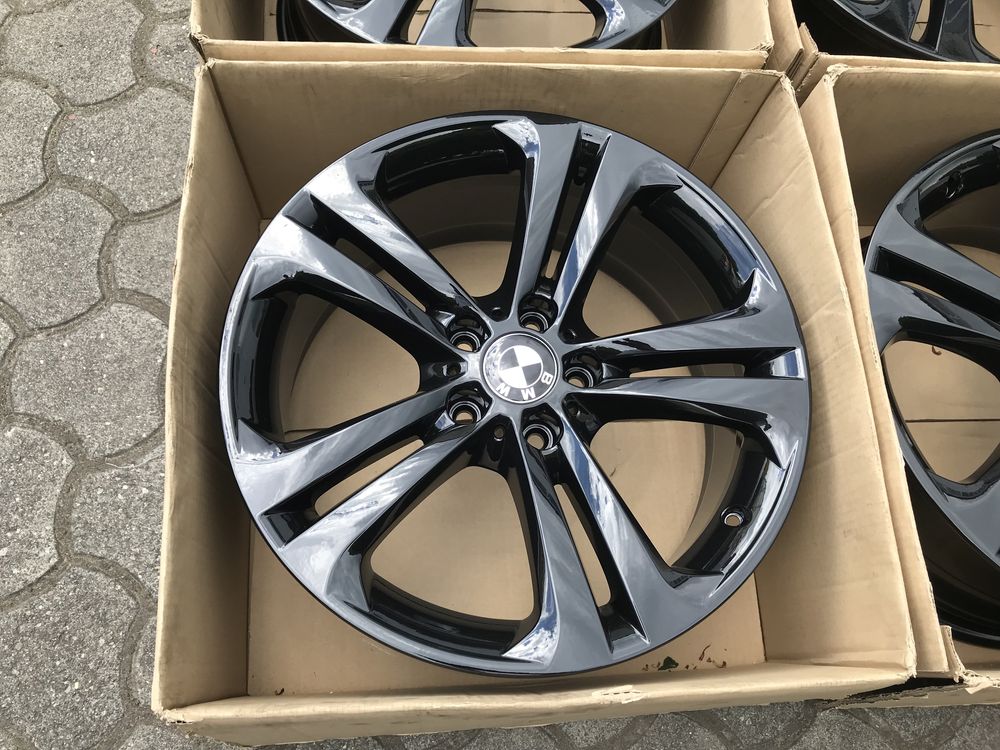 Felgi Bmw F30 f32 19 cali 5x120 czarne styling 401 3 4 gt oryginał