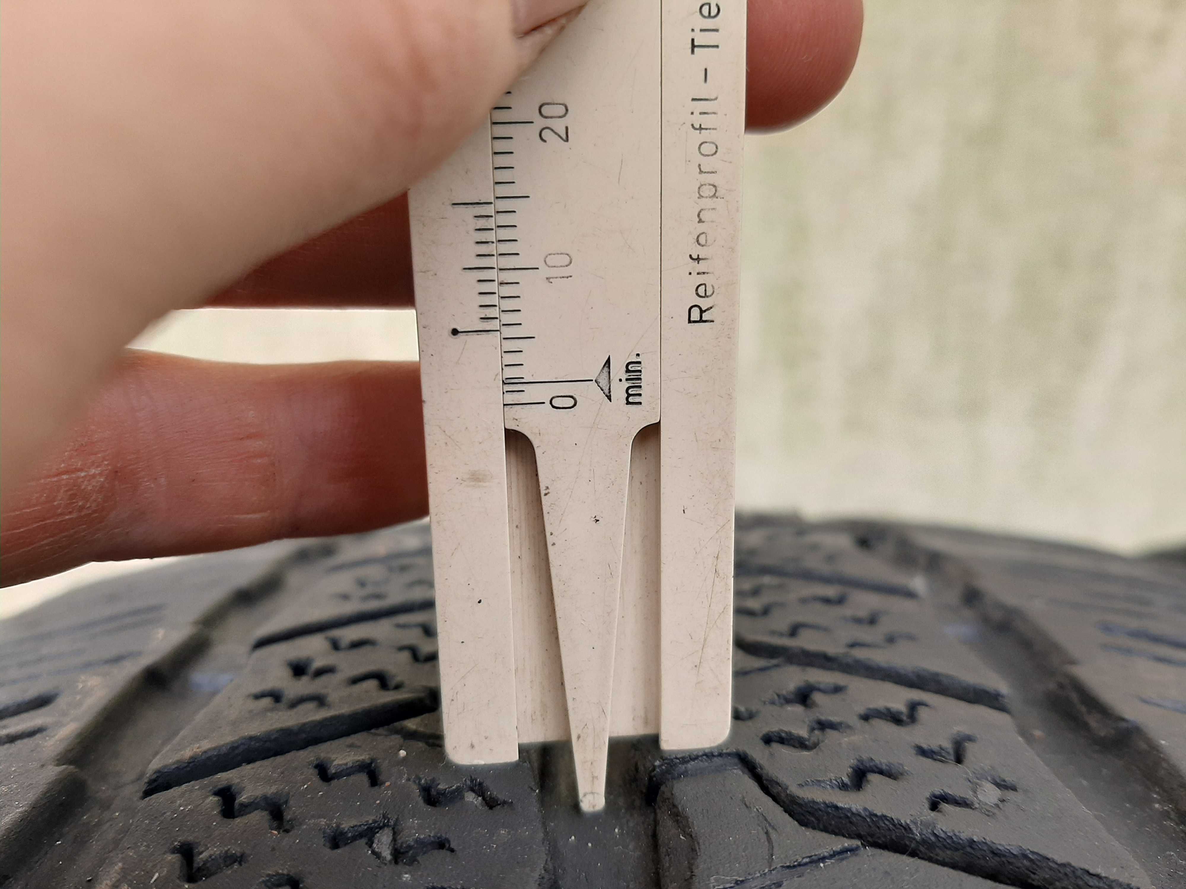 2x Opony zimowe 215/65R16C Continental VanContactWinter / 2021r/ 5,5mm