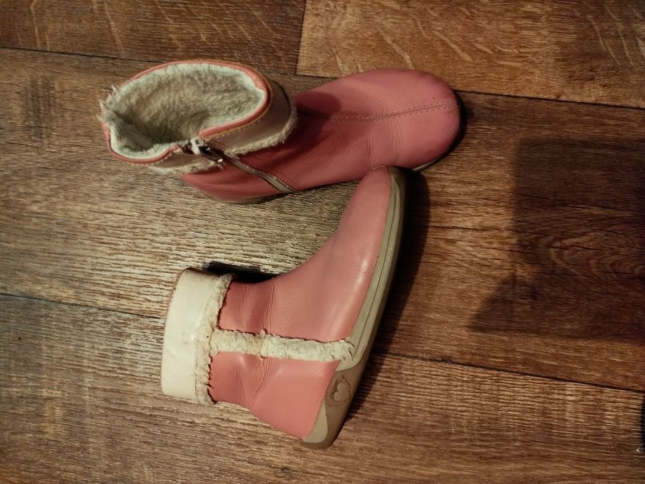 Віддам Безкоштовно взуття 27-28розмір фірми Bibi