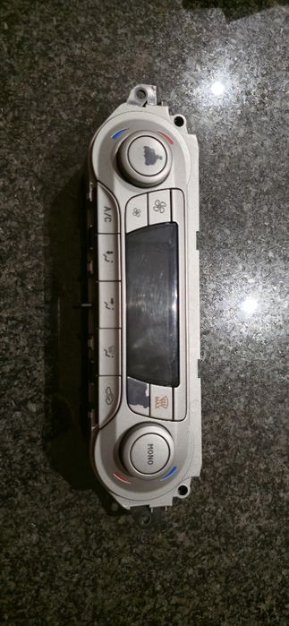 Consola climatronic Ford Focus II