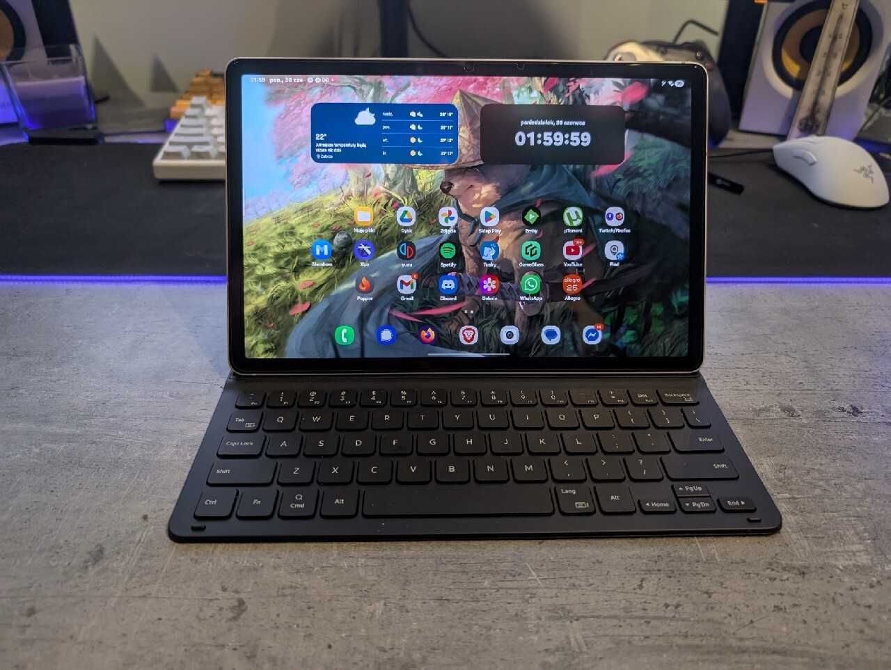 Samsung Galaxy Tab S9 256GB Wi-Fi, SM-X710NZAEEUE +Keyboard book cover
