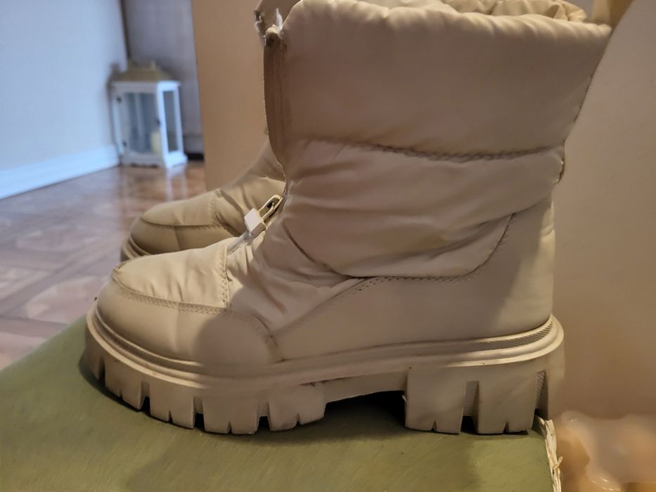 Buty bezowe śniegowce  rozm 40