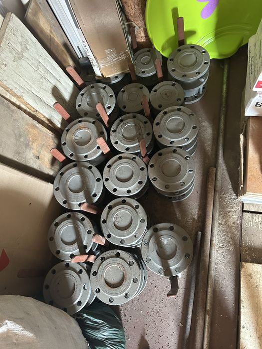 Кран шаровий запірний сталевий фланцевий 11с41п