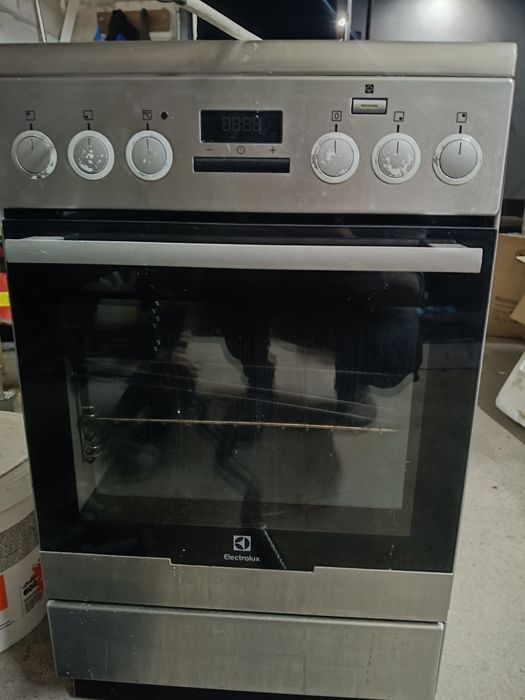 Sprzedam  kuchenkę indukcjno