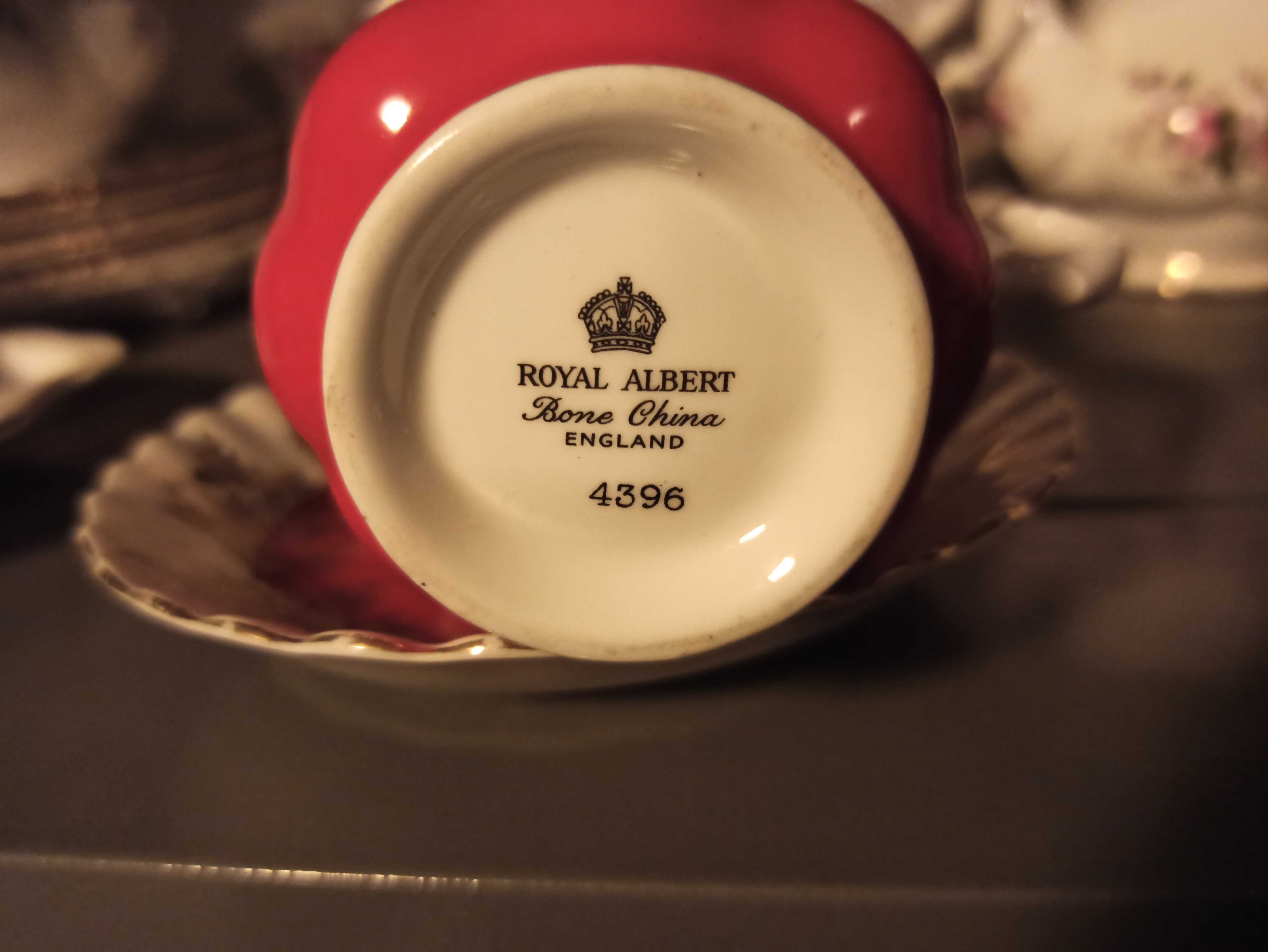 Porcelana Royal Albert Regal Red Filiżanka