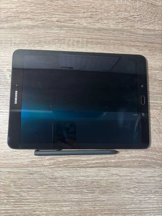 Планшет Samsung Galaxy Tab S3+ стилус