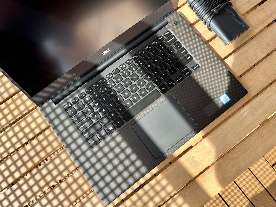 Laptop Dell Precision 5510. i7-6820HQ, matryca 15,6” IPS, Carbon.