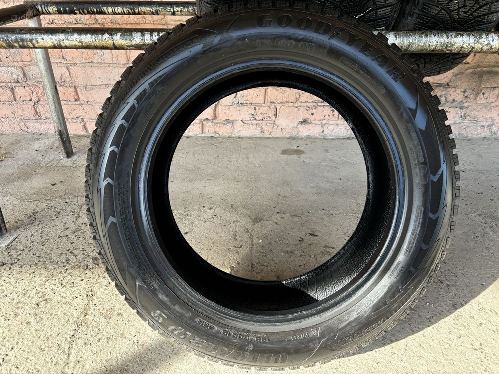 Комплект Зимових шин 195/60R16 Good Year