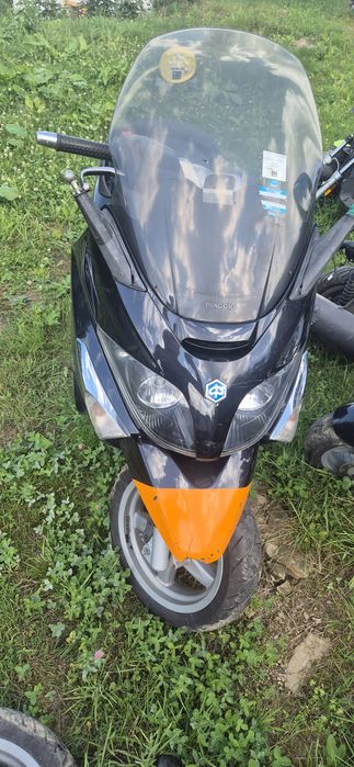 Piaggio Xevo + X8 + części