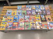 Lote de 32 filmes de animação 12€
