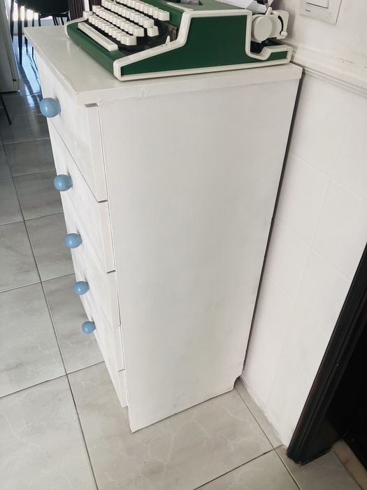 Movel Camiseiro com 5 gavetas branco