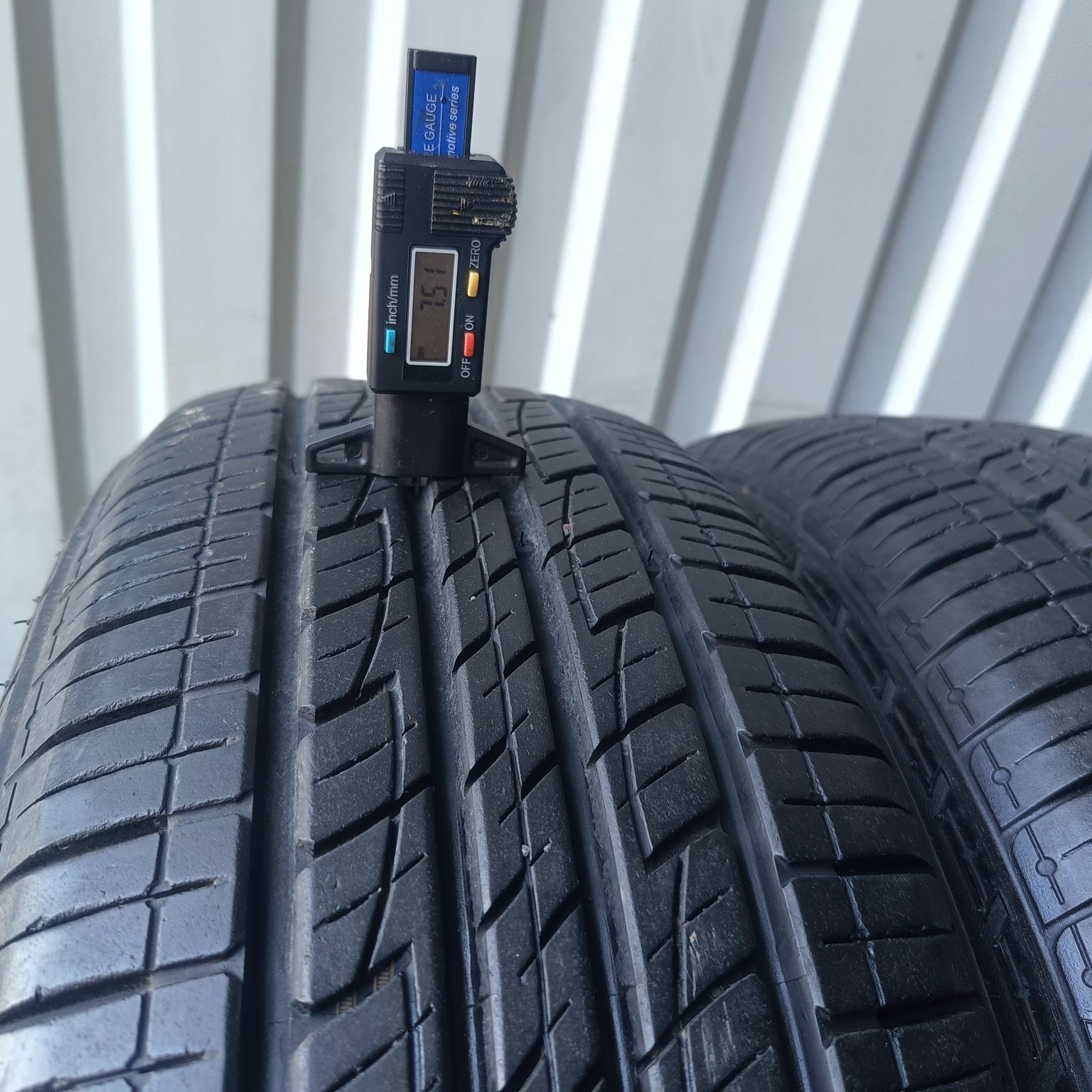 Dwie opony Kumho solus kl 21 235/60 r18