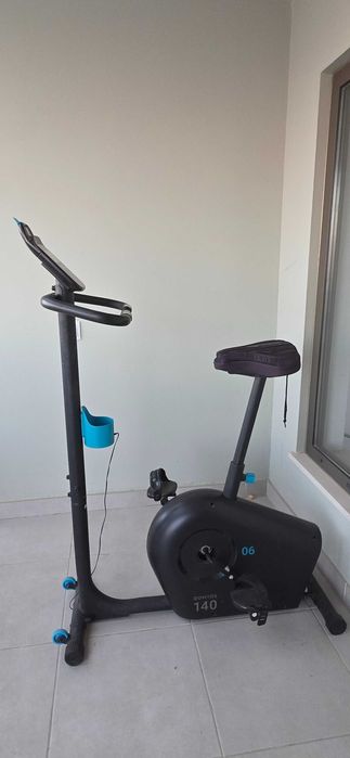 Bicicleta estática como nova