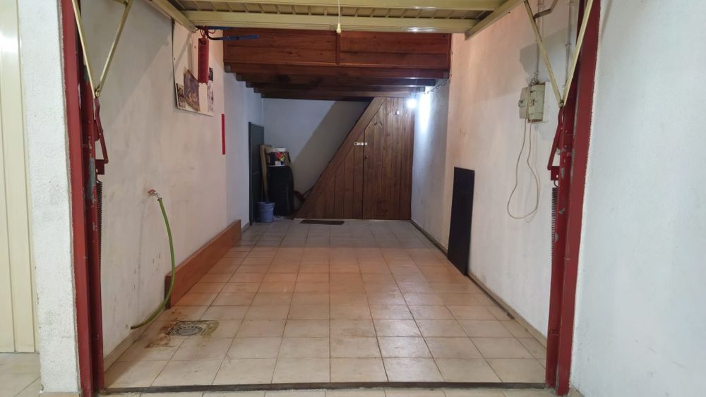 Garagem box com mezanine