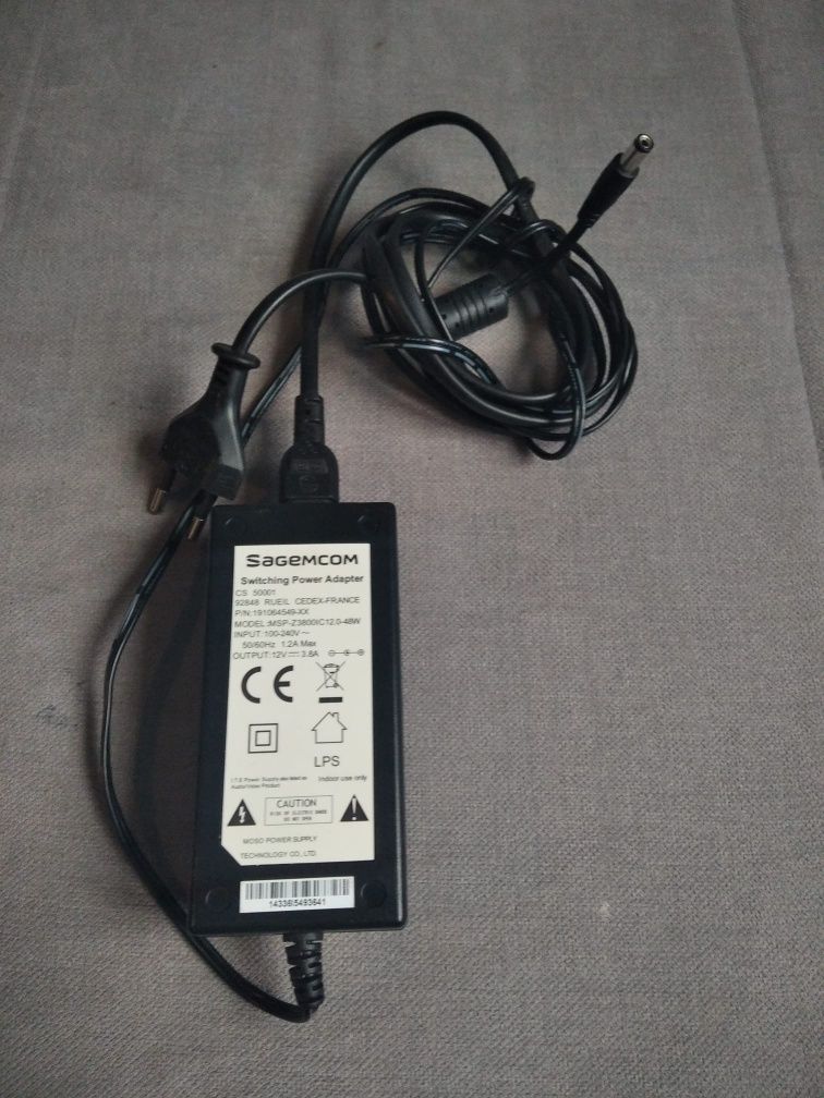 Zasilacz Sagemcom Switching power adapter model CS 50001  12V 3.8A