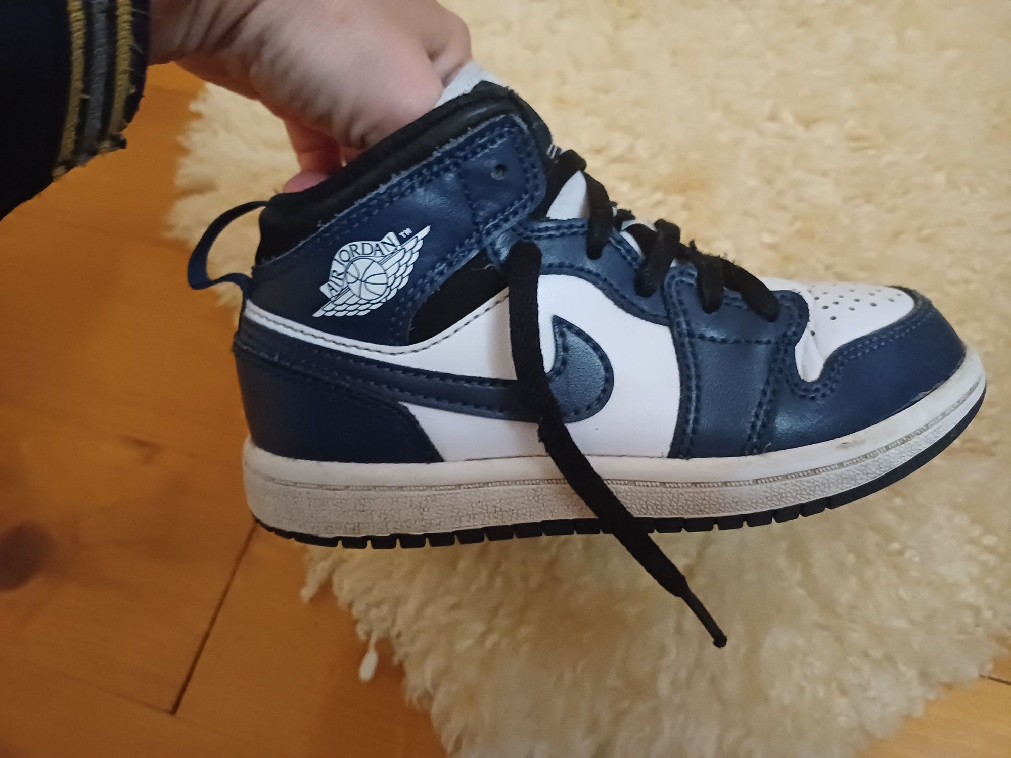 Класні шкіряні nike