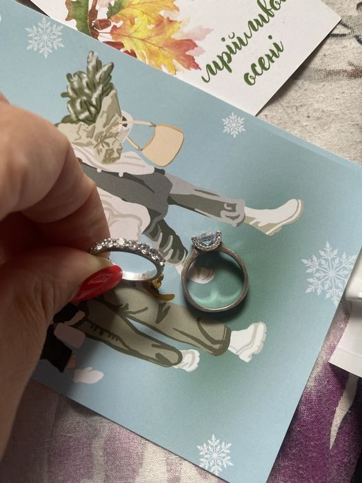 Продам дві каблучки. Срібло 925. Розмір 18 .