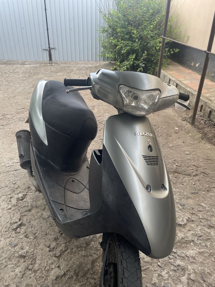 Suzuki lets 2 …..