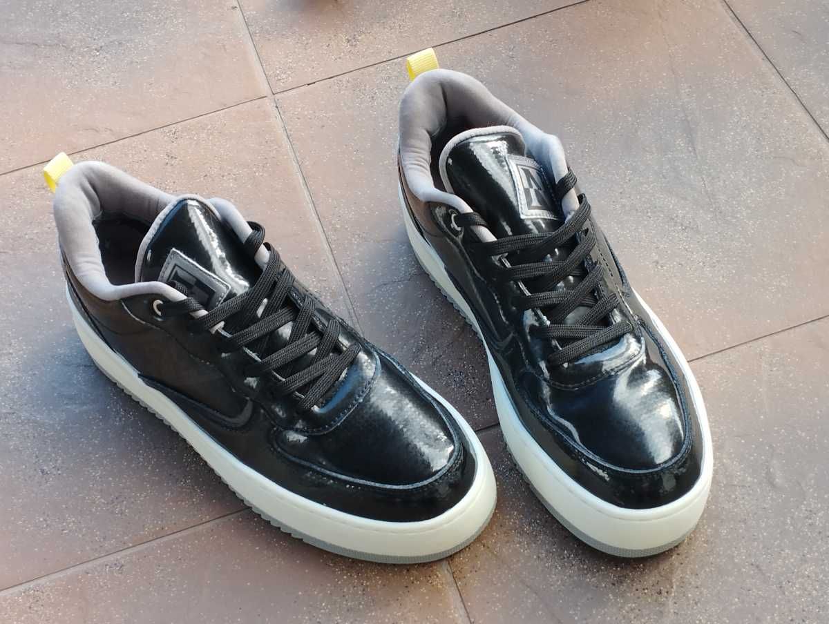 Napapijri Sneakersy rozmiar 39 wkładka 25cm