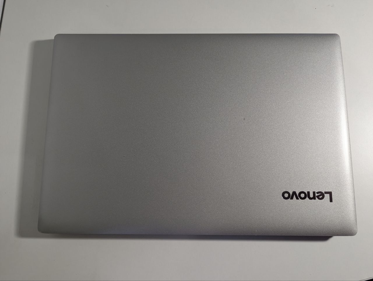 Lenovo 330 15.6 ° Full HD Core i5 8gen 8gb ОЗУ SSD Акб в гарному стані