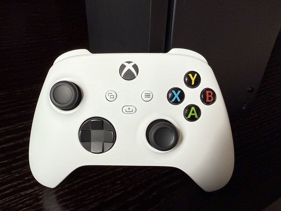 Продаю Xbox Series X