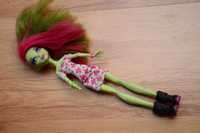 lalka monster high zielona