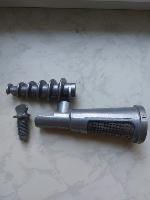 Насадка соковыжималка на ручную мясорубку.