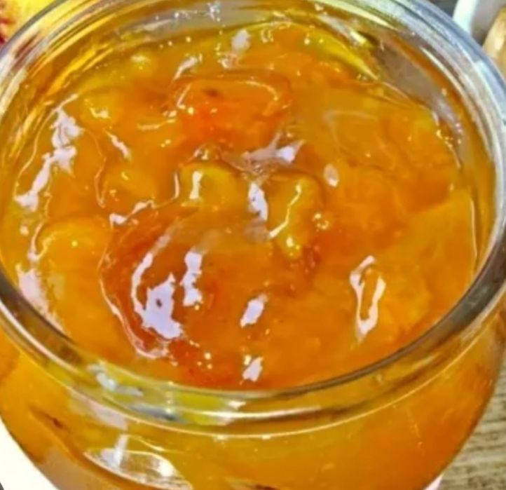 Варення полуничне,абрикосове,персикове,чорна смородина,вишня,малина