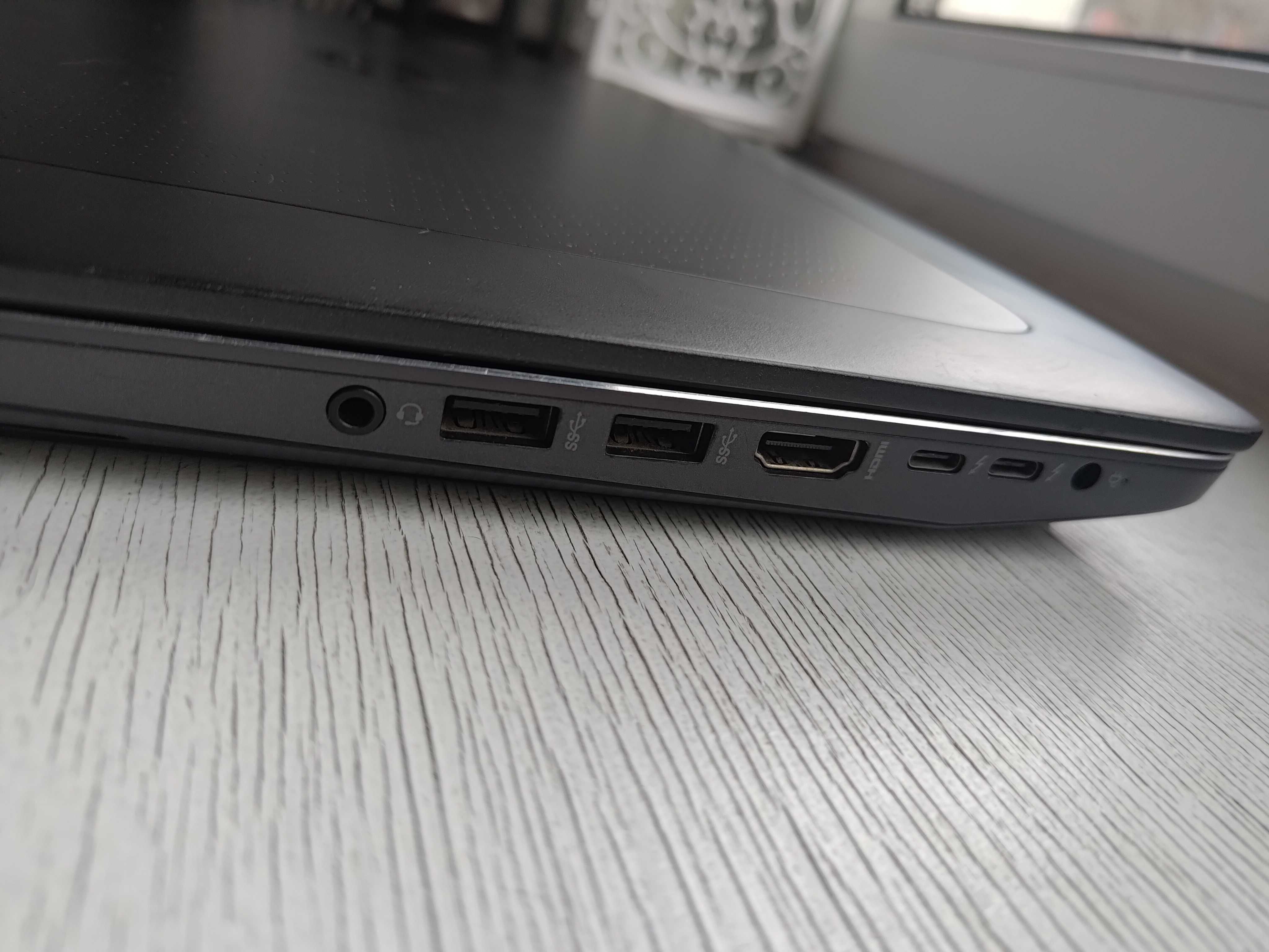 Laptop HP ZBook 15 G3 i7-6820HQ 16GB Quadr2000M + stacja+Org Win11 PRO