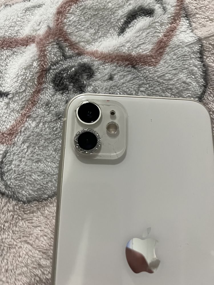 iPhone 11 w dobrym stanie