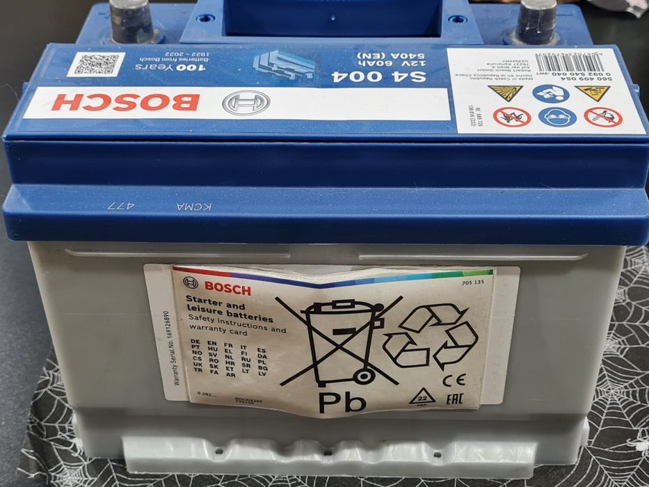 Akumulator Bosch S4 004