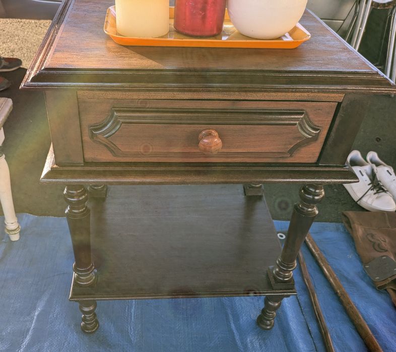 Mesa de cabeceira mogno maciça