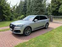 Audi SQ7 Bezwypadkowy, pełne wyposażenie, 7 osób, dwa komplety kół, bagażnik