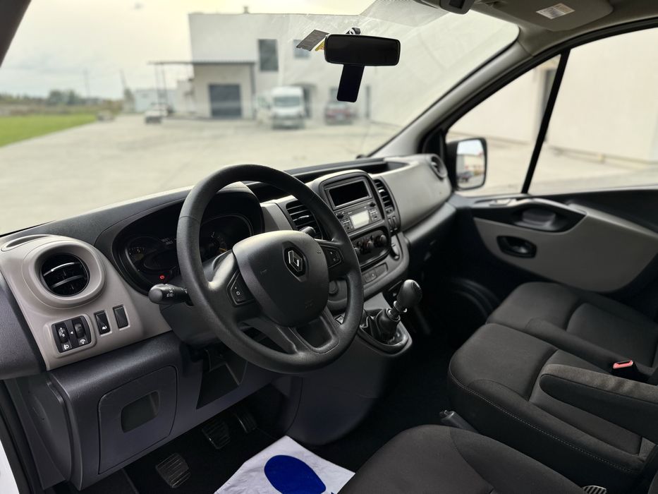 Renault Trafic 9-місць ПАСАЖИР