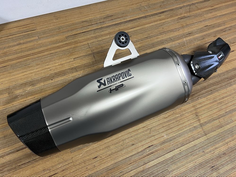 BMW R 1250 GS akrapowic wydech tłumik