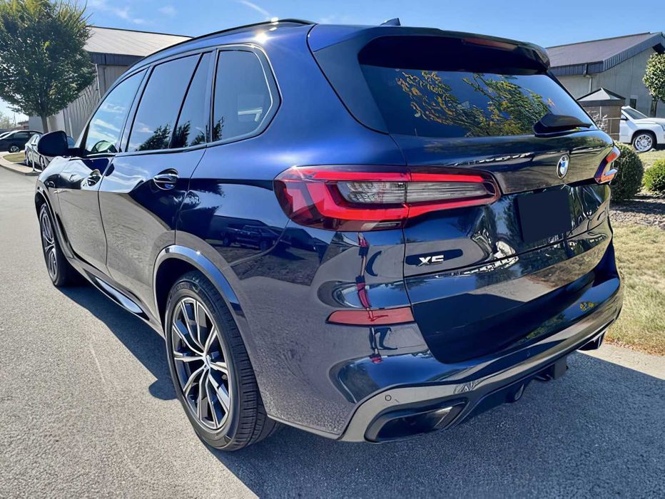 BMW X5 M50i      2021
