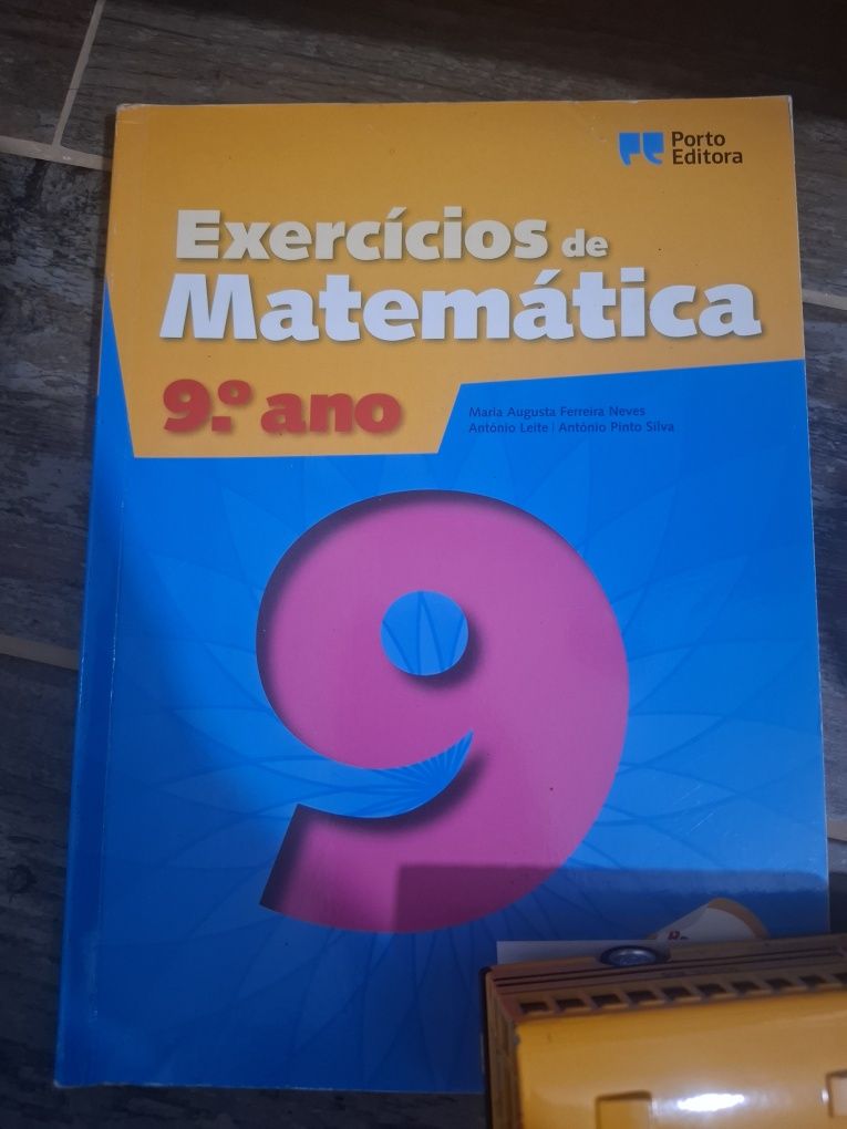 Manuais escolares