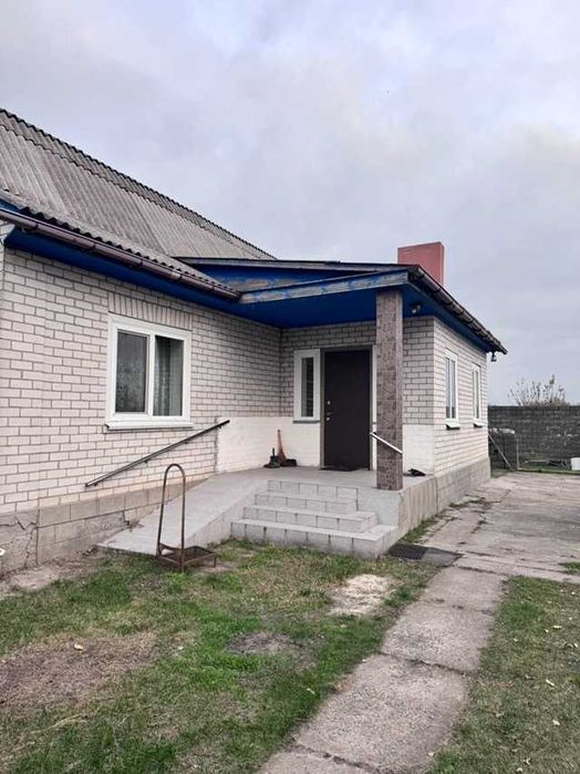 Продається будинок в с. Леськи за 15  км від м. Черкаси