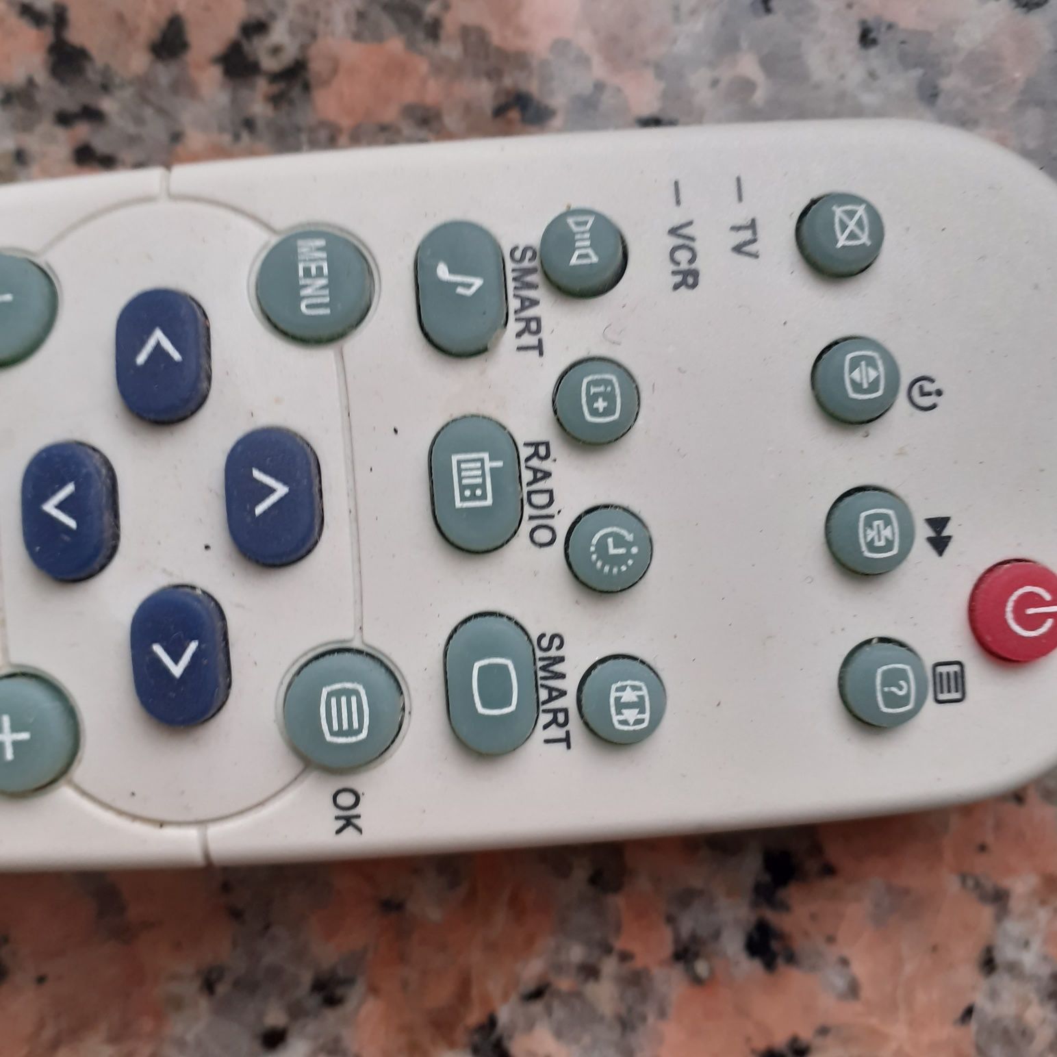Sprawny pilot do telewizora Philips