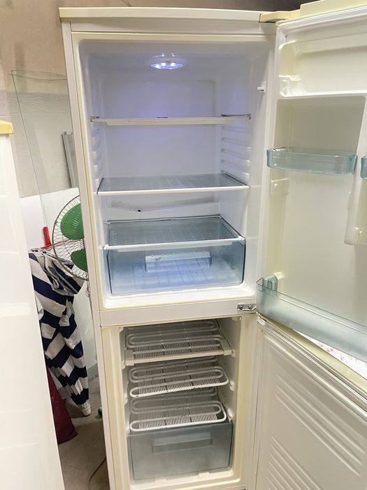 Frigorifico combinado marca jocel ecologico a funcionar bem 79euros