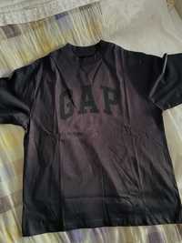T shirt yeezy gap