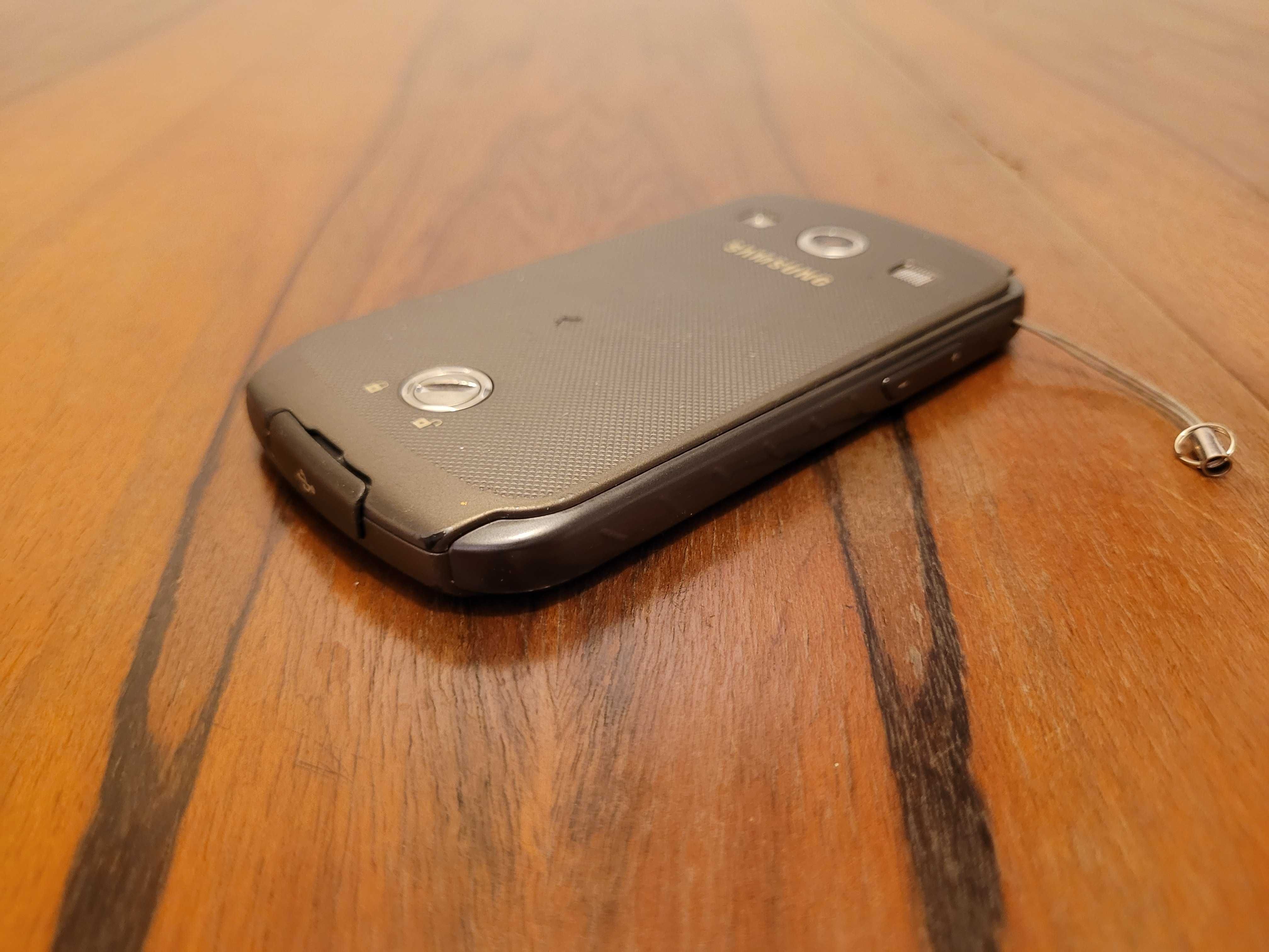 Samsung Galaxy Xcover 2 GT-S7710 + słuchawka Nokia BH-108