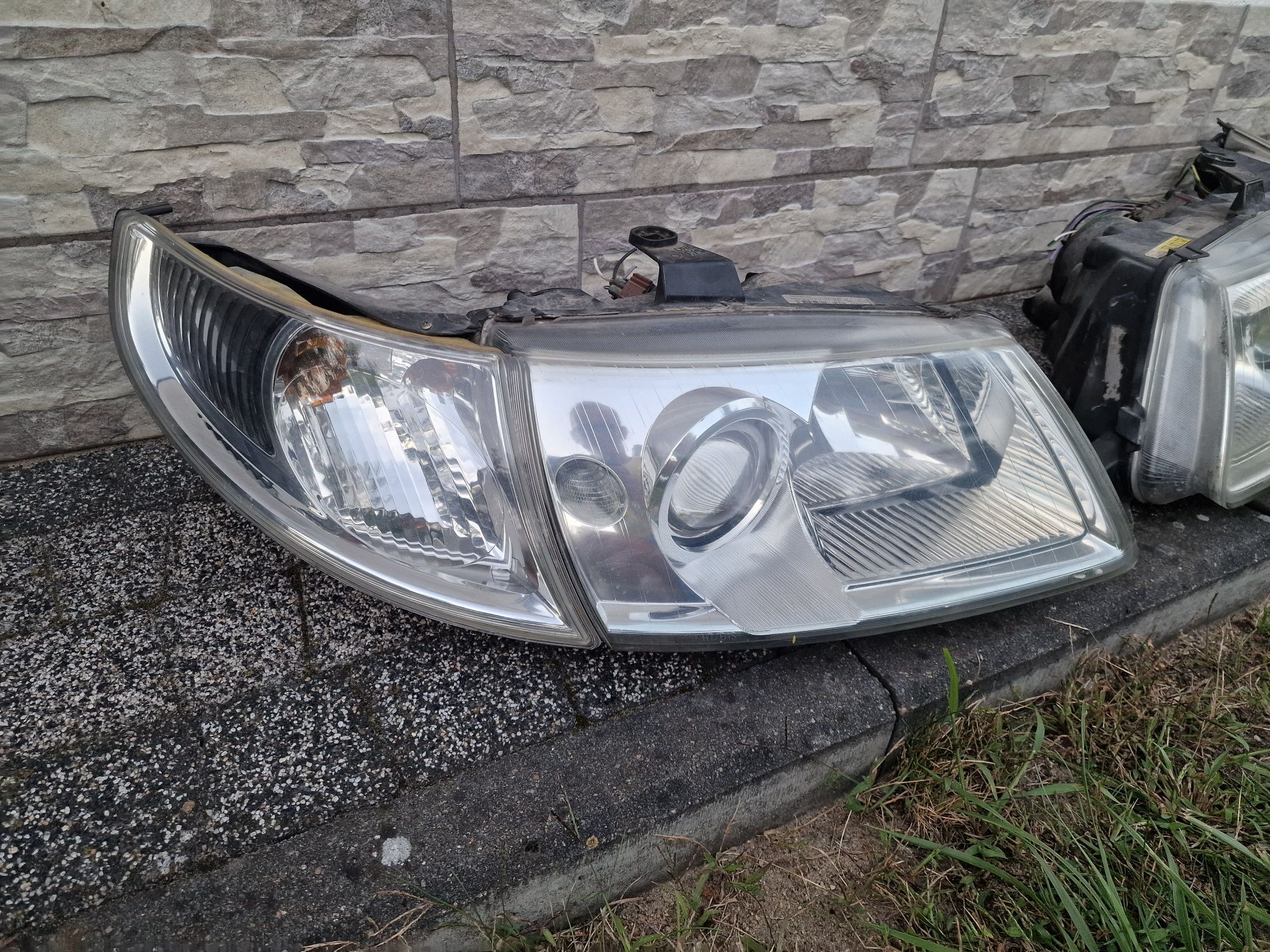 Lampy przód saab 9-5 soczewka  kierunkowskazy komplet