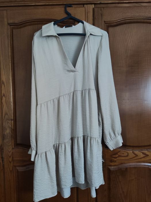 Vestido bege mulher