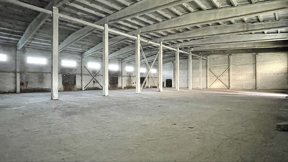 Продаж великого складського комплексу 8300 м.кв.