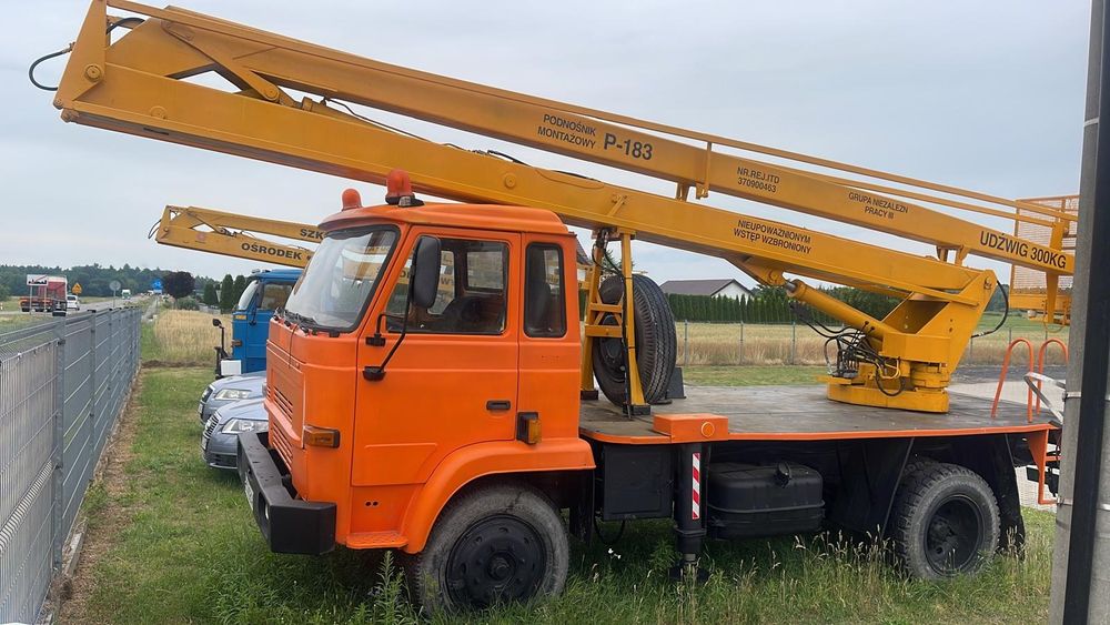 Podnośnik koszowy 18m. STAR 200