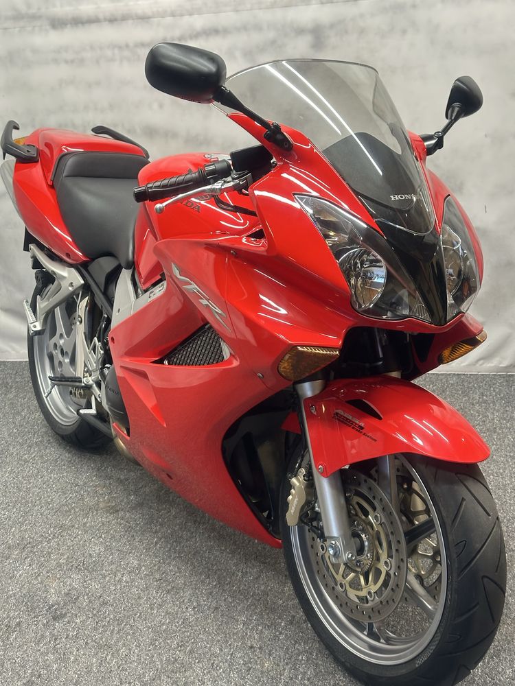 Honda VFR 800A RC46 ABS CBS Dla wymagającego Kupującego