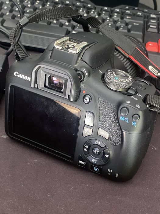 Canon EOS Rebel T7 para peças
